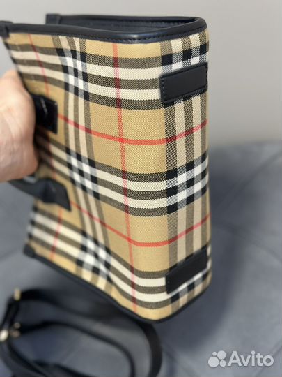 Женская сумка Burberry