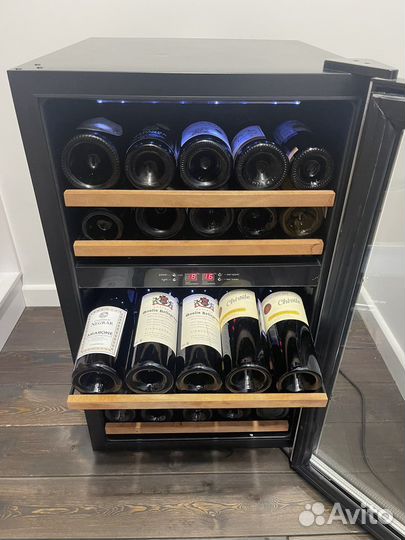 Винный шкаф Vestfrost Solutions W 32