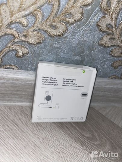 Беспроводная зарядка MagSafe Charger