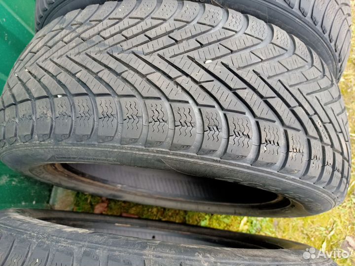 Pirelli Cinturato Winter 205/55 R16