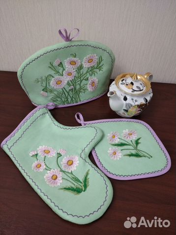 Кухонный набор:грелка на чайник,рукавица,прихватка