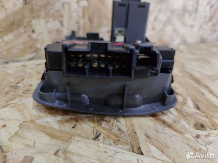 Блок управления стеклоподъемниками Honda CR-R