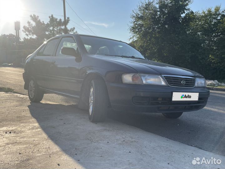 Nissan Sunny, 1996