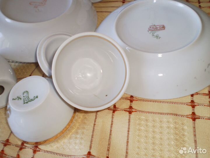 Столово - чайный сервиз (не полный)