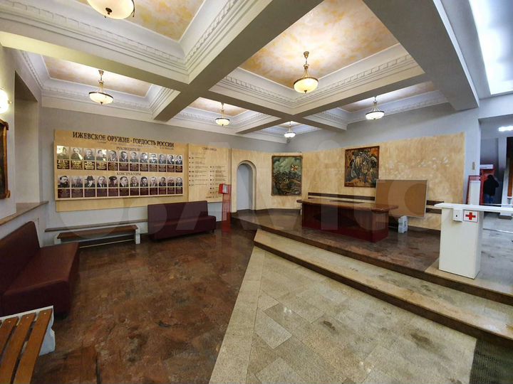 Офис, 8 м². Уютный. Мебель. Спортзал