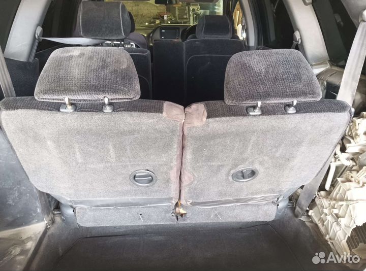 Сиденье третьего ряда