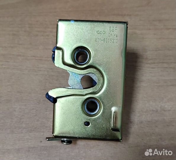 Замок задней правой двери Chery Amulet (новый)