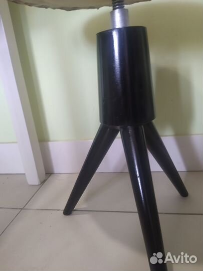 Стул для игры на фортепиано регулируемый по высоте