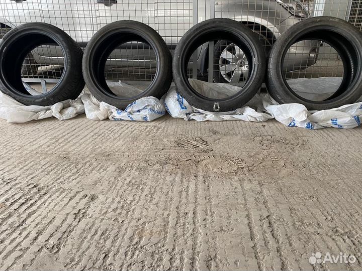 Pirelli P Zero 255/40 R19 100Y