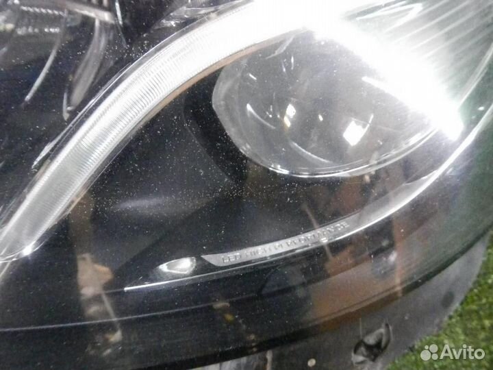 Фара левая Mercedes-Benz E-Class