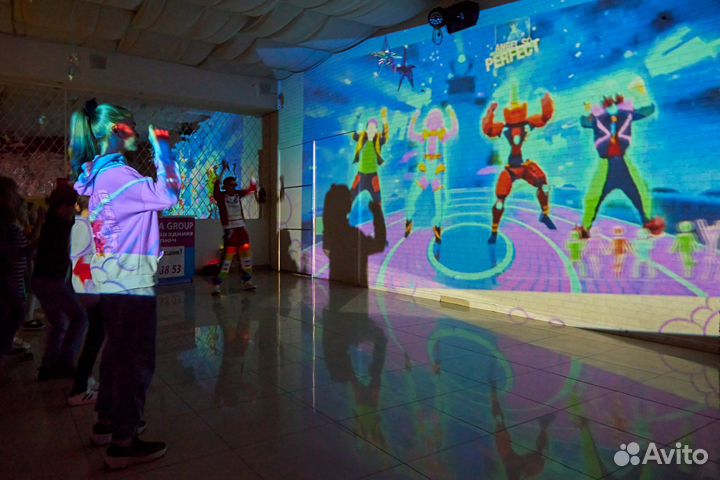 Зал, студия, лофт для праздников. Аниматоры