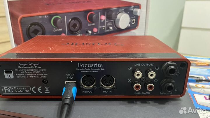 Звуковая карта focusrite scarlett 2i4 1Gen