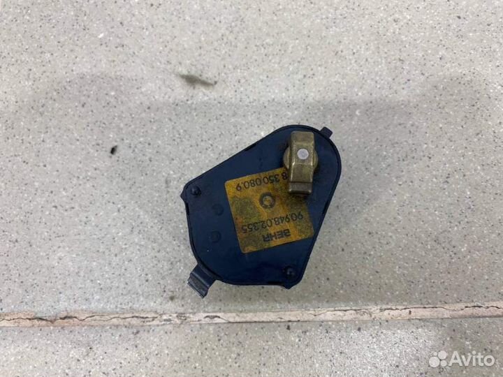 Моторчик заслонки отопителя BMW 5-серия E34 1988-1