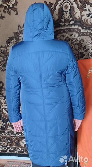 Продам Пальто женское р.50 новое с бирками