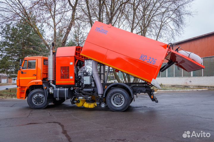 Ко-326-06 на камаз-53605 подметально-уборочная