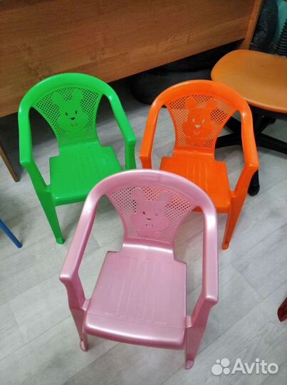 Стул пластмассовый детский