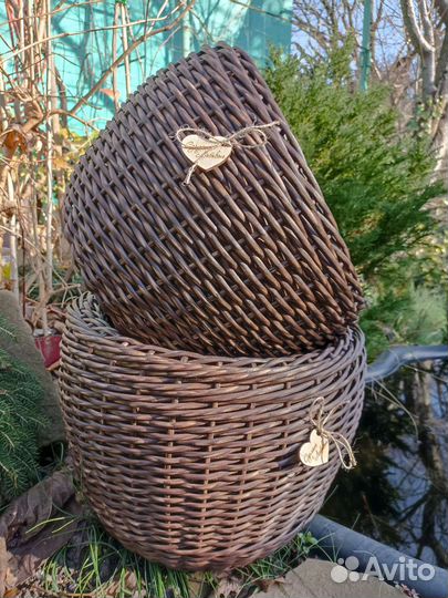 Кашпо для цветов из ротанга
