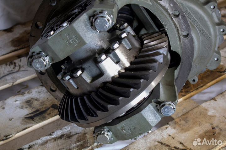 Редуктор средний 6520