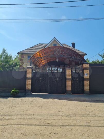 Дом 176 м² на участке 7 сот.