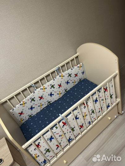 Детская кроватка