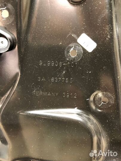 Стеклоподъемник передний левый Volkswagen Passat