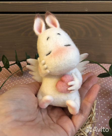 Игрушка из шерсти Влюбленный муми