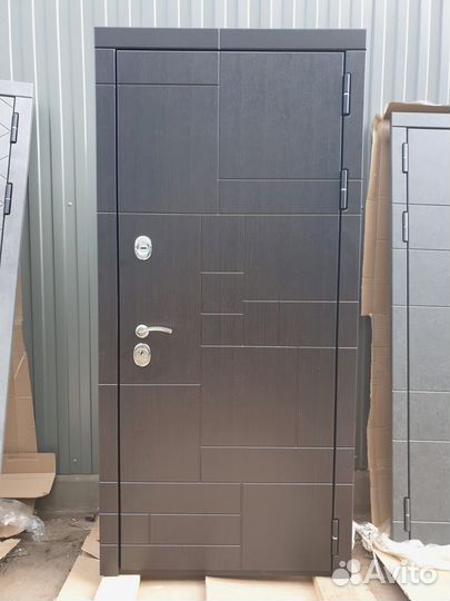 Дверь входная металлическая