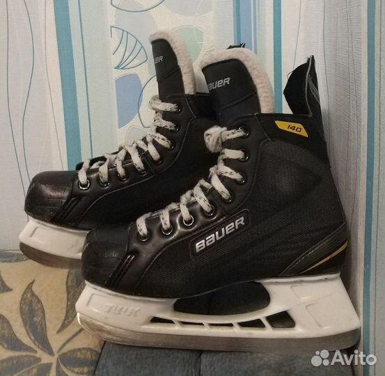 Хоккейные коньки Bauer supreme S140 (разм EUR38.5)