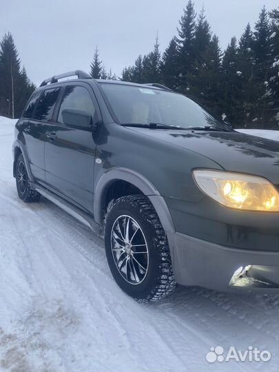 Mitsubishi Outlander 2.4 МТ, 2006, 230 000 км