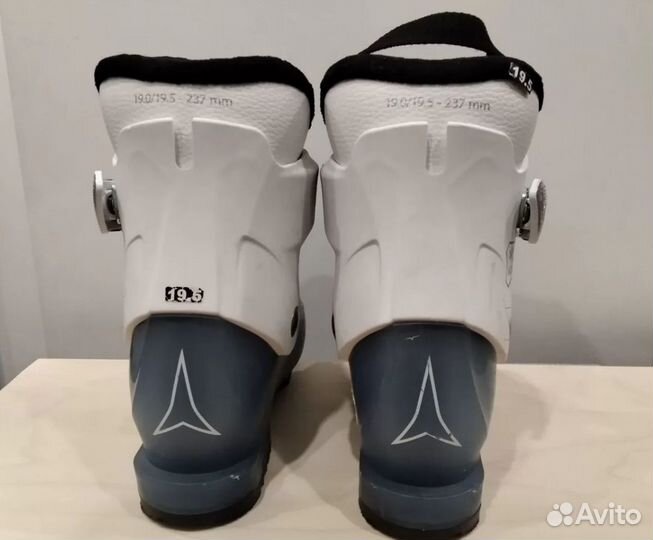Комплект Горнолыжные ботинки р. 29-30 и шлем