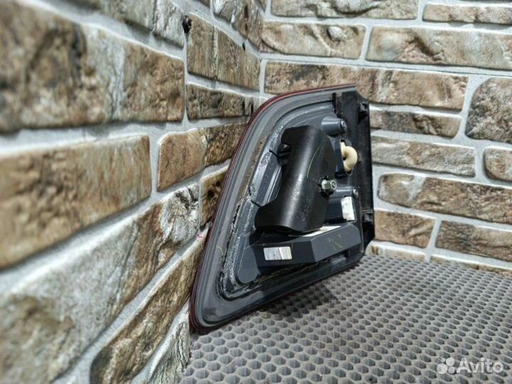 Фонарь задний внутренний левый Mercedes-Benz GLE