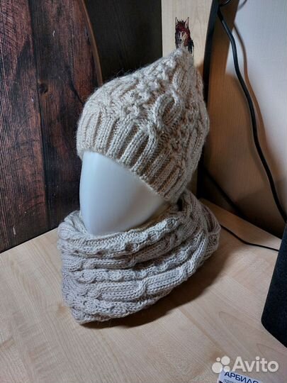 Комплект вязаные шапка и шарф