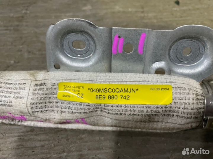 Шторка безопасности правая Audi A4 B6