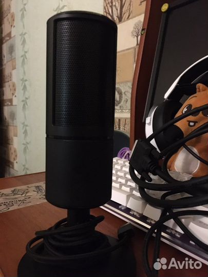 Микрофон Razer seiren x