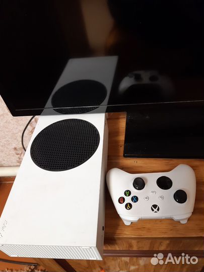 Sony playstation 4 PS4 slim 1tb и xbox series s