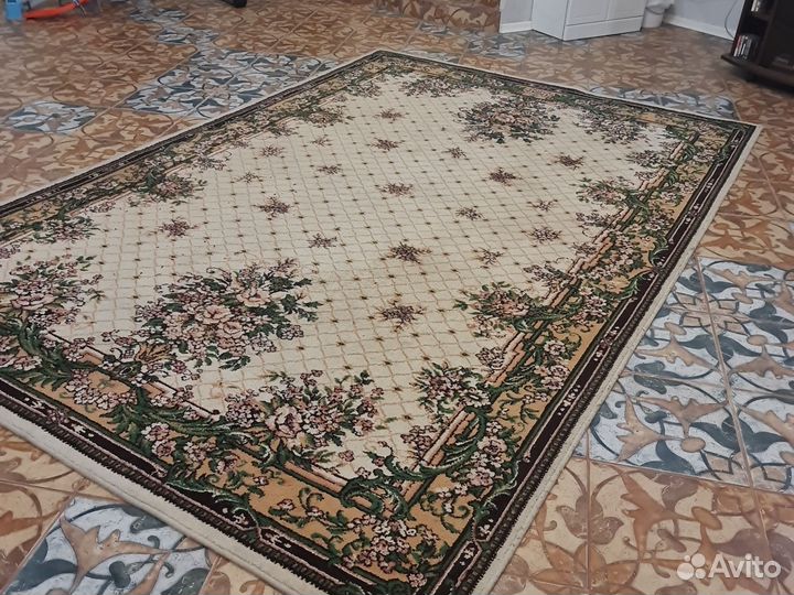 Ковер бу шерстяной