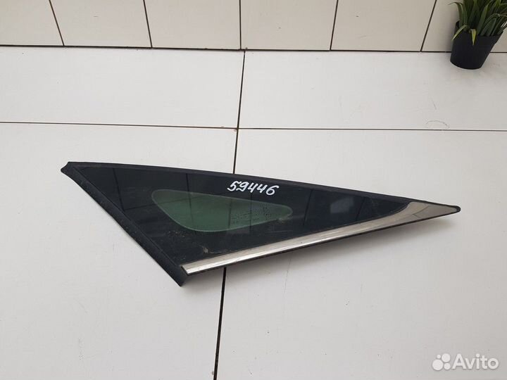 Стекло кузовное глухое левое