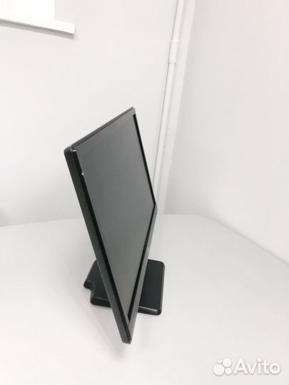 Монитор HP W2072