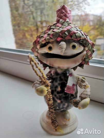 Сувенир из ракушек с моря