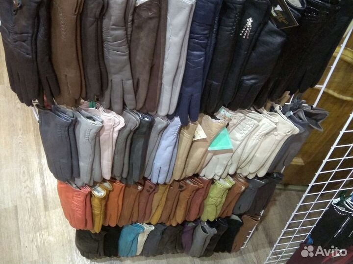 Перчатки кожанные женские