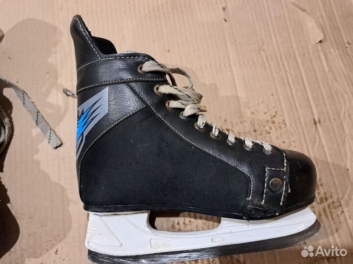 Коньки хоккейные 43 размер