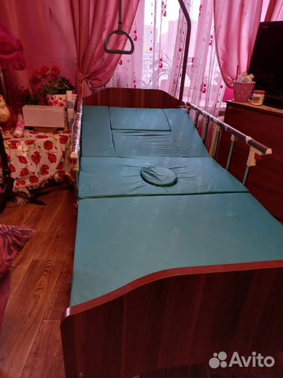 Кровать для лежачих больных MET remeks