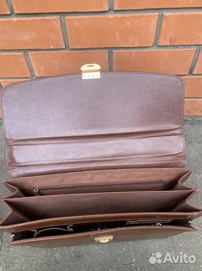 Мужской кожаный портфель
