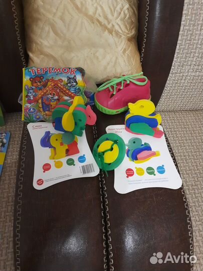 Детские деревянные развивашки, мягкие пазлы и т.д