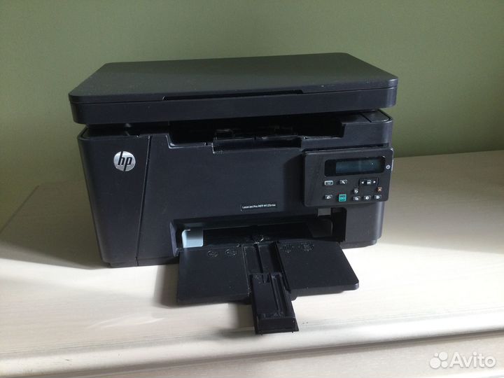 Продаётся мфу лазерное HP LaserJet Pro MFP M125rnw