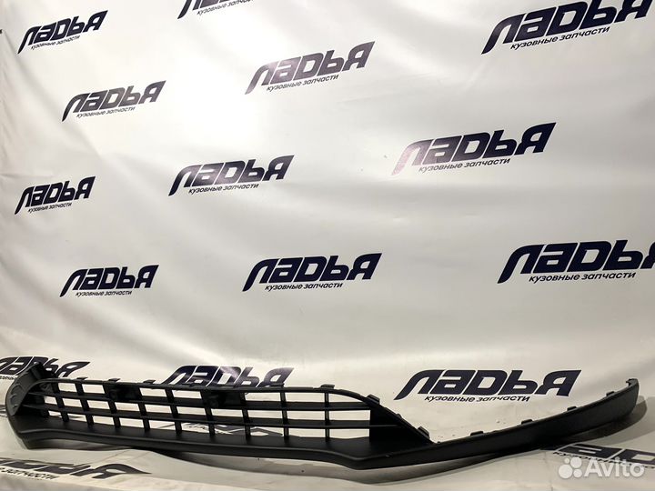 Решетка бампера Ford Focus 3(15) нижняя