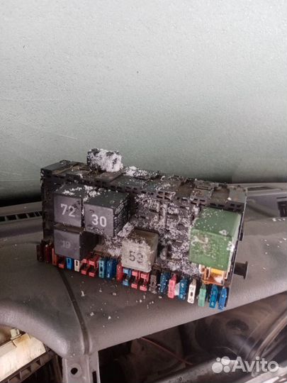 Блок предохранителей Volkswagen Transporter Т4