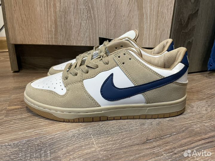 Кроссовки Nike