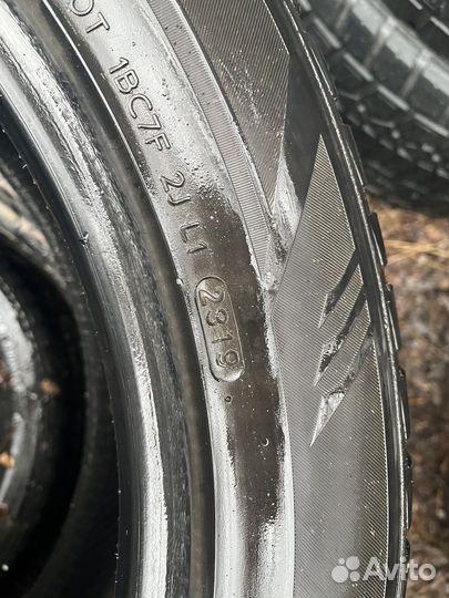 Laufenn I Fit Ice LW 71 255/50 R19 107V