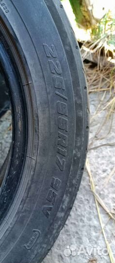 Yokohama Advan Fleva V701 225/55 R17